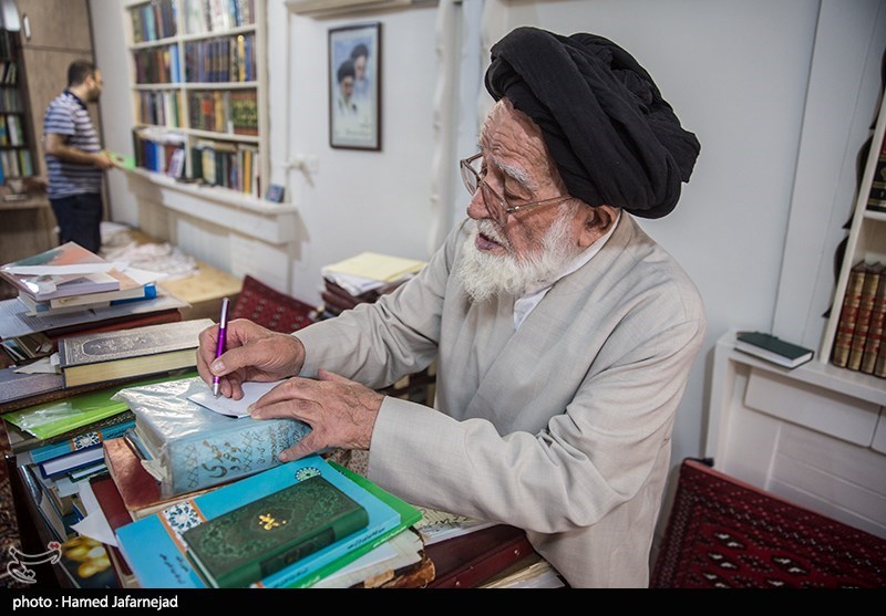 آیت‌الله سیدهاشم حمیدی  شاگرد امام خمینی(ره) و مدرس سطح عالی اخلاق و خارج از فقه