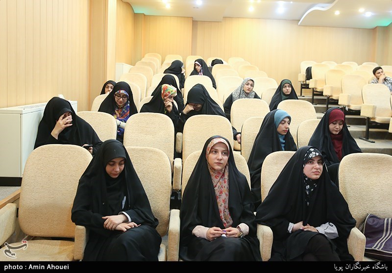 نشست حجاب راه رستگاری