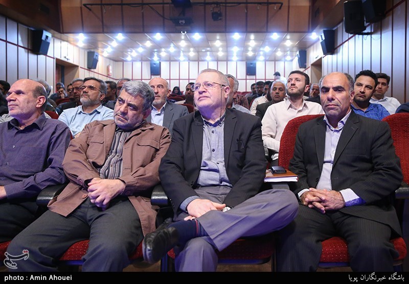 مراسم تکریم و معارفه مدیر انجمن عکاسان انقلاب و دفاع مقدس