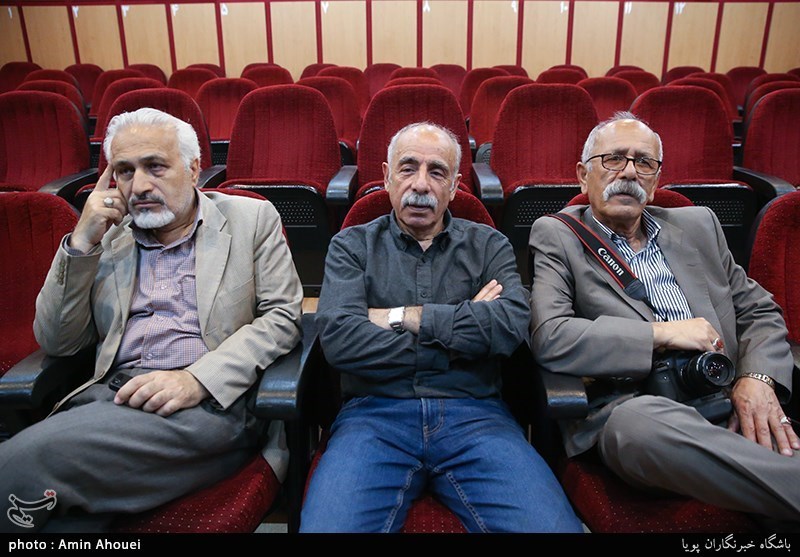 مراسم تکریم و معارفه مدیر انجمن عکاسان انقلاب و دفاع مقدس