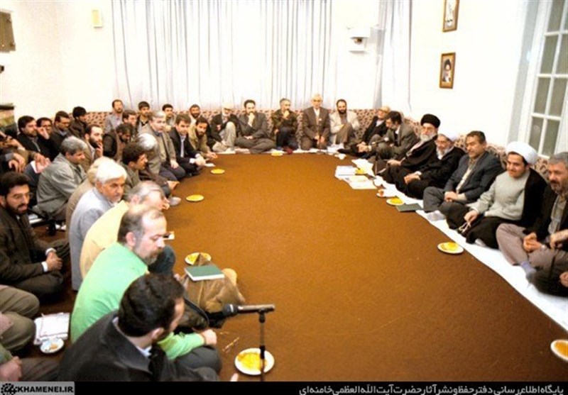 کتاب , انتشارات انقلاب اسلامی , امام خامنه‌ای , زبان فارسی , شعر , 