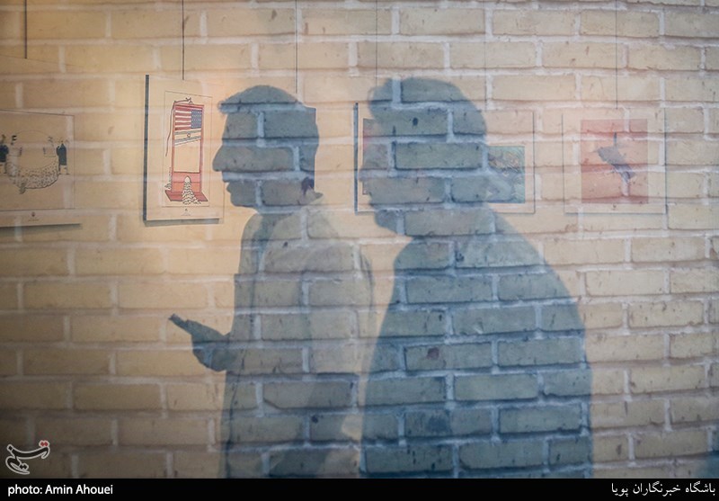 نمایشگاه کارتون و کاریکاتور أَلَیسَ الصُّبْحُ بِقَرِیب