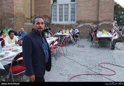 نشان خانه تئاتر به مجید قناد اعطا می‌شود