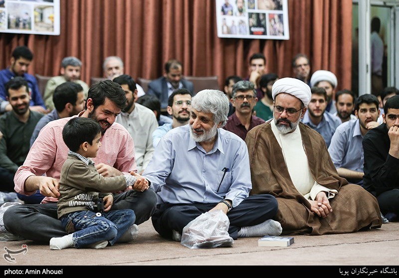 گردهمایی فعالان فرهنگی جبهه انقلاب اسلامی