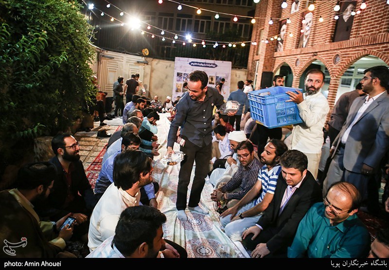 گردهمایی فعالان فرهنگی جبهه انقلاب اسلامی