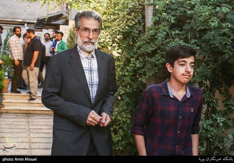 محمدرضا سرشار(رهگذر)