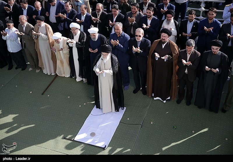 اقامه نماز عید سعید فطر در مصلای امام خمینی (ره)