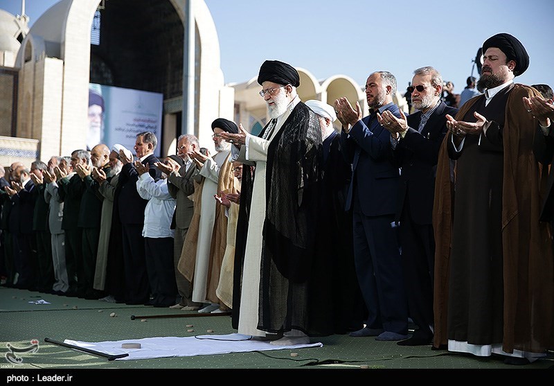 اقامه نماز عید سعید فطر در مصلای امام خمینی (ره)