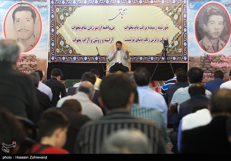 مراسم یادبود مادر شهیدان اسفندقه