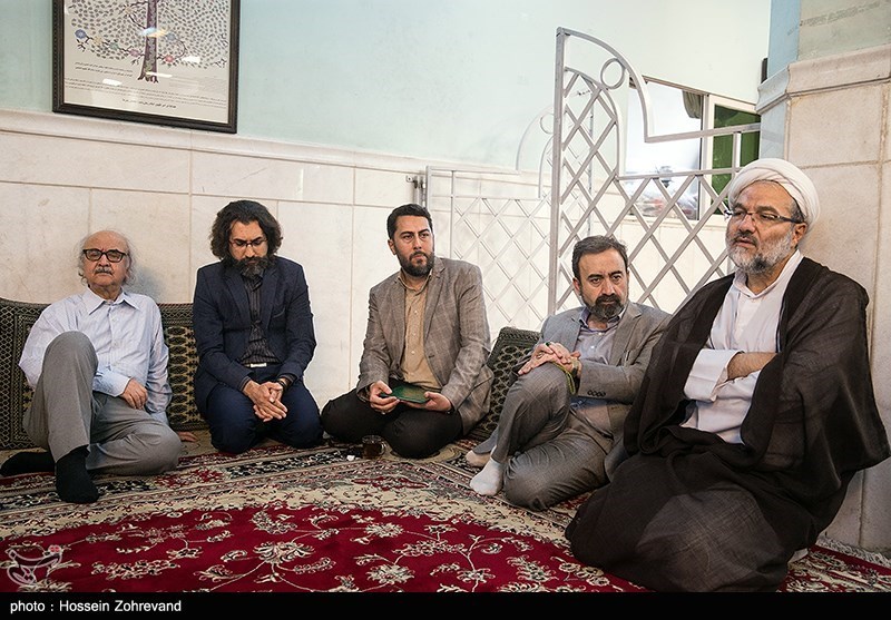 مراسم یادبود مادر شهیدان اسفندقه