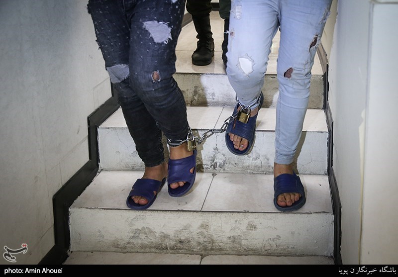 سارقان گوشی‌های شهرک قدس به دام افتادند 