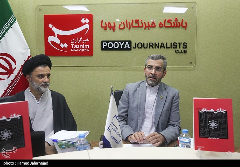 نشست نقد و بررسی کتاب چالش هسته ای  با حضور علی باقری معاون سابق دبیر شورای عالی امنیت ملی و حجت الاسلام سیدمحمود نبویان نویسنده کتاب