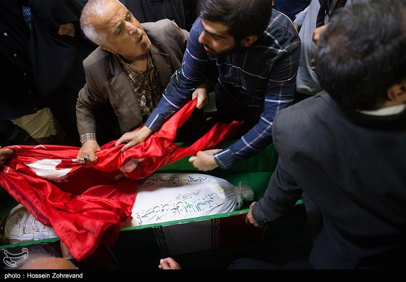 مراسم وداع با پیکر مطهر شهید مدافع حرم محمد جنتی