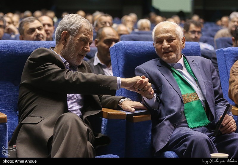 رونمایی از کتاب خاطرات حاج احمد قدیریان