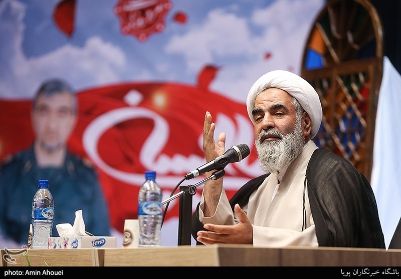 رونمایی از کتاب خاطرات حاج احمد قدیریان