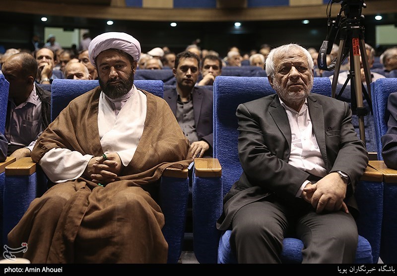 رونمایی از کتاب خاطرات حاج احمد قدیریان