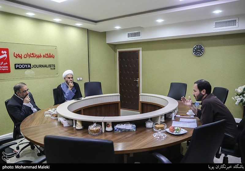 حجت الاسلام پیروزمند قائم مقام فرهنگستان علوم انسانی و محمدهادی همایون، عضو هیئت امنای دانشگاه امام صادق (ع)