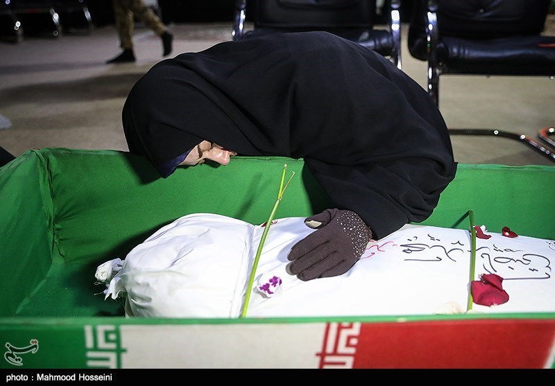 وداع با پیکر 4 شهید تازه شناسایی شده دفاع مقدس