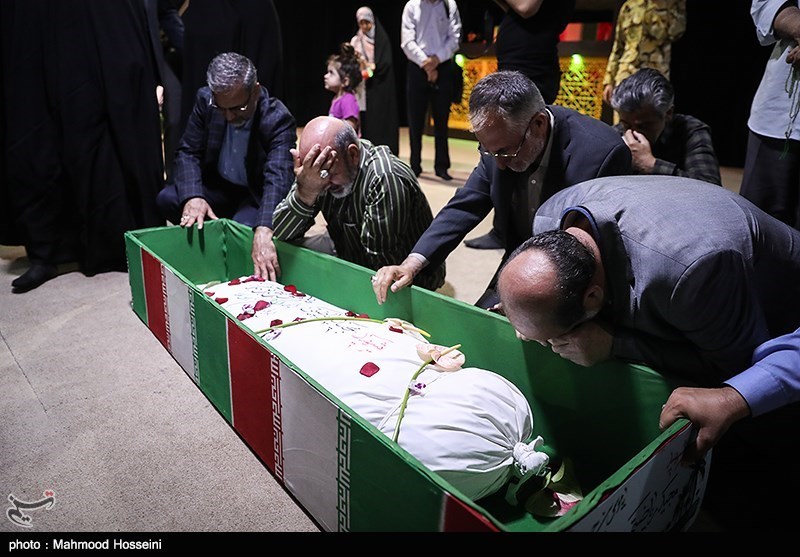 وداع با پیکر 4 شهید تازه شناسایی شده دفاع مقدس