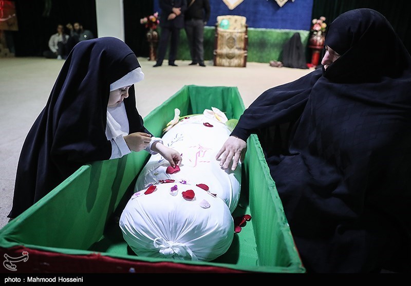 وداع با پیکر 4 شهید تازه شناسایی شده دفاع مقدس