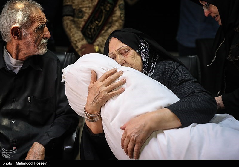 وداع با پیکر 4 شهید تازه شناسایی شده دفاع مقدس