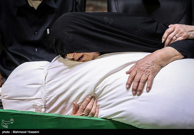 وداع با پیکر 4 شهید تازه شناسایی شده دفاع مقدس