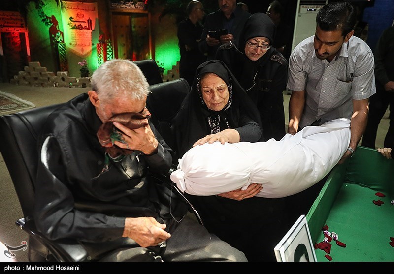 وداع با پیکر 4 شهید تازه شناسایی شده دفاع مقدس