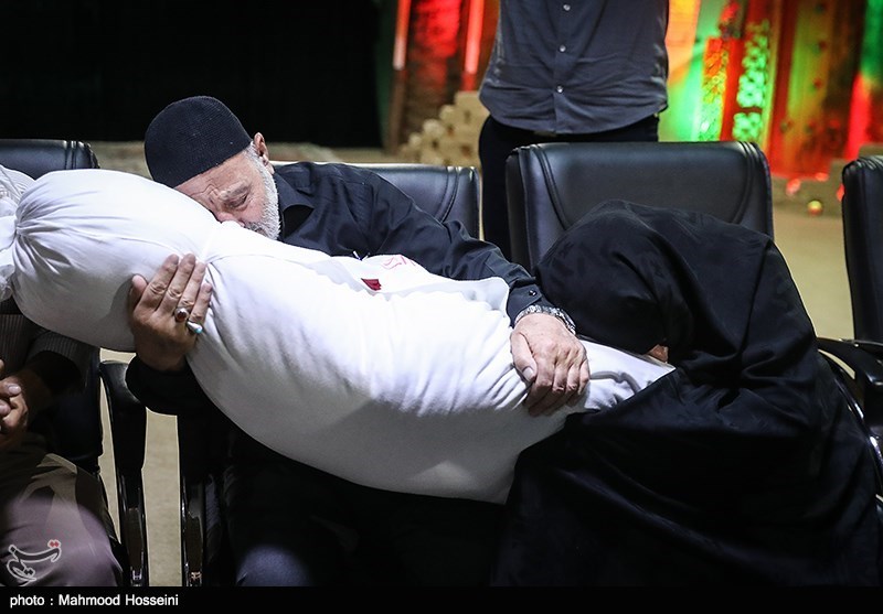 وداع با پیکر 4 شهید تازه شناسایی شده دفاع مقدس