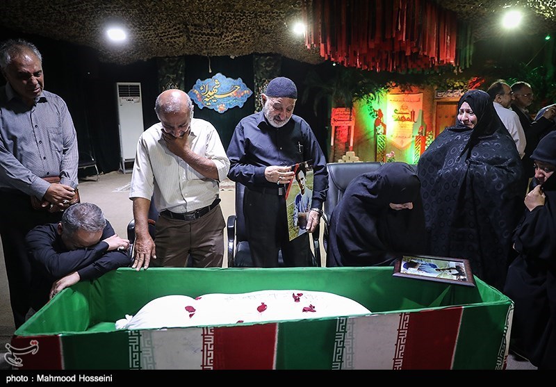 وداع با پیکر 4 شهید تازه شناسایی شده دفاع مقدس