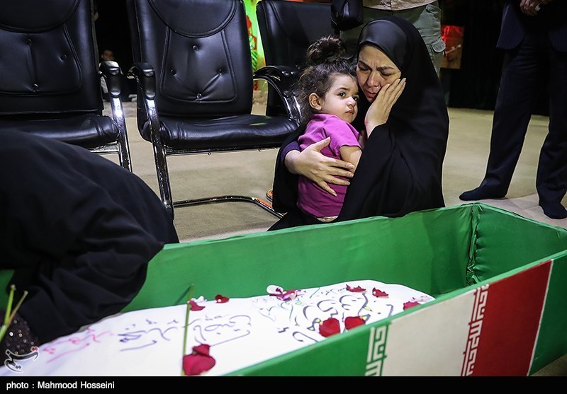 وداع با پیکر 4 شهید تازه شناسایی شده دفاع مقدس