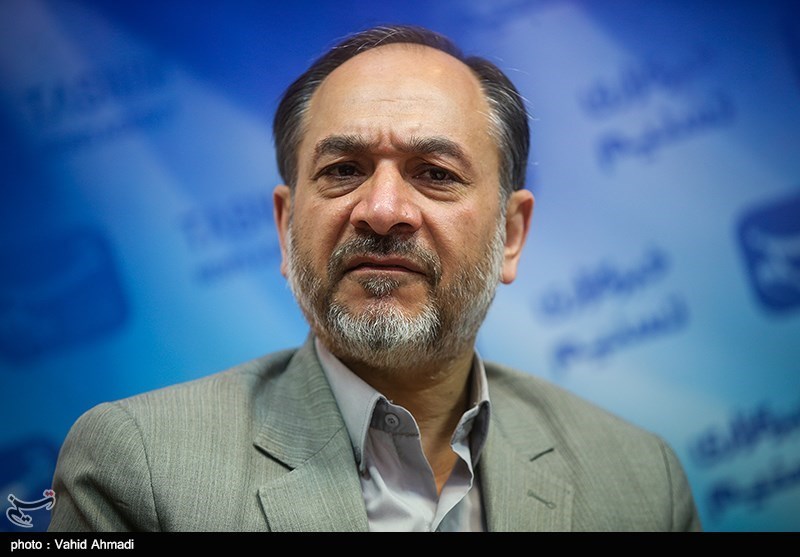 میزگرد درباره "تبیین مقاومت از منظر رهبر معظم انقلاب