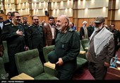 ورود سرلشکر حسین سلامی فرمانده کل سپاه به مراسم تودیع و معارفه رئیس سازمان بسیج مستضعفین