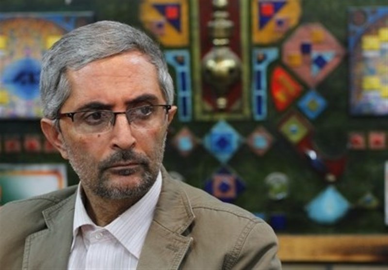 تلویزیون , صدا و سیمای جمهوری اسلامی ایران , بازیگران سینما و تلویزیون ایران , مجریان تلویزیون ایران , کارگردانان سینما و تلویزیون ایران , شبکه نسیم , شبکه سه سیما , شبکه یک , شبکه قرآن ,