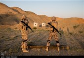 میدان تیر تپانچه در آغاز مسابقه تیراندازی ترکیبی روز نخست مرحله نهایی اولین دوره مسابقات تیراندازی یگان ویژه فاتحین