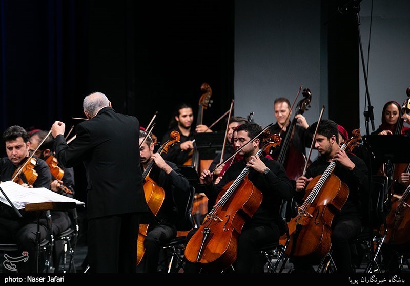اجرای ارکستر ملی ایران به خوانندگی علیرضا افتخاری