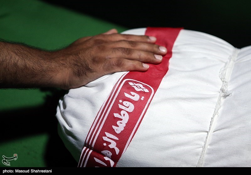 مراسم وداع با پیکرمطهرشهید حسین ادبیان