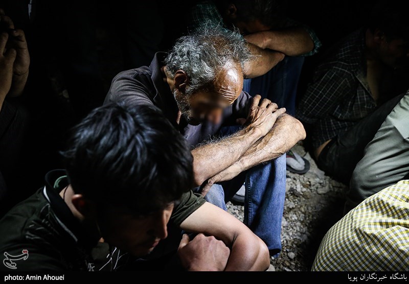 عملیات شبانه پلیس برای برچیدن پاتوق موادفروشها در حاشیه جاده جاجرود