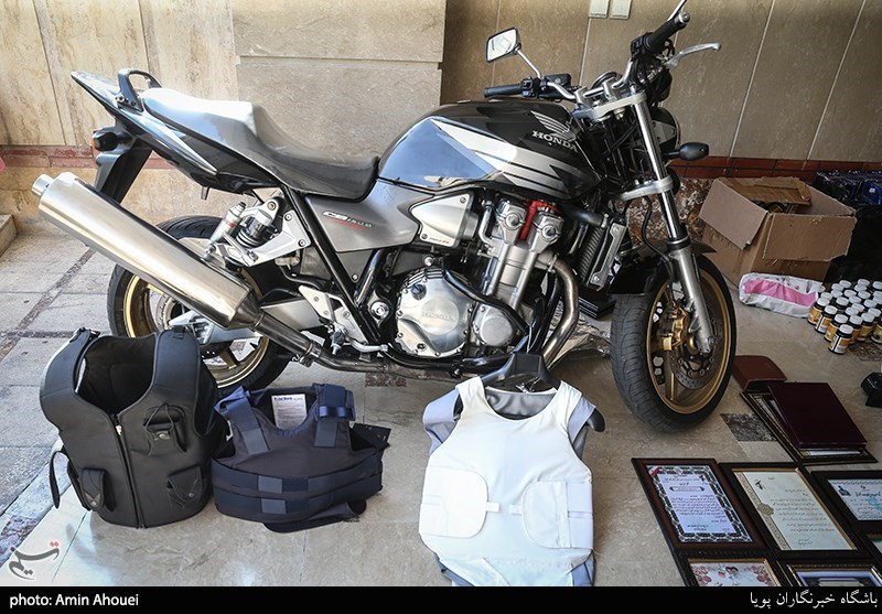 کشف موتورسیکلت سنگین قاچاق از باند قاچاق دارو