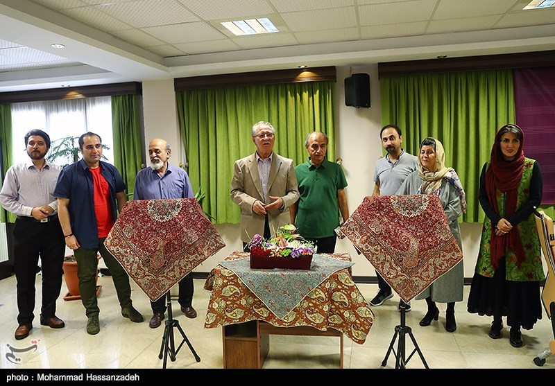 رونمایی از مجموعه آموزشی ارغوان