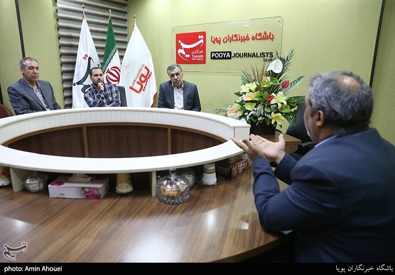 بازدید و گفت و گوی مدیریت خانه کتاب از خبرگزاری تسنیم