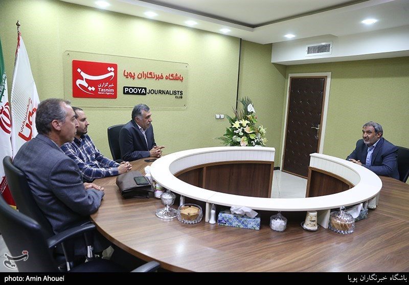 بازدید و گفت و گوی مدیریت خانه کتاب از خبرگزاری تسنیم