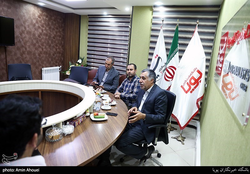 بازدید و گفت و گوی مدیریت خانه کتاب از خبرگزاری تسنیم