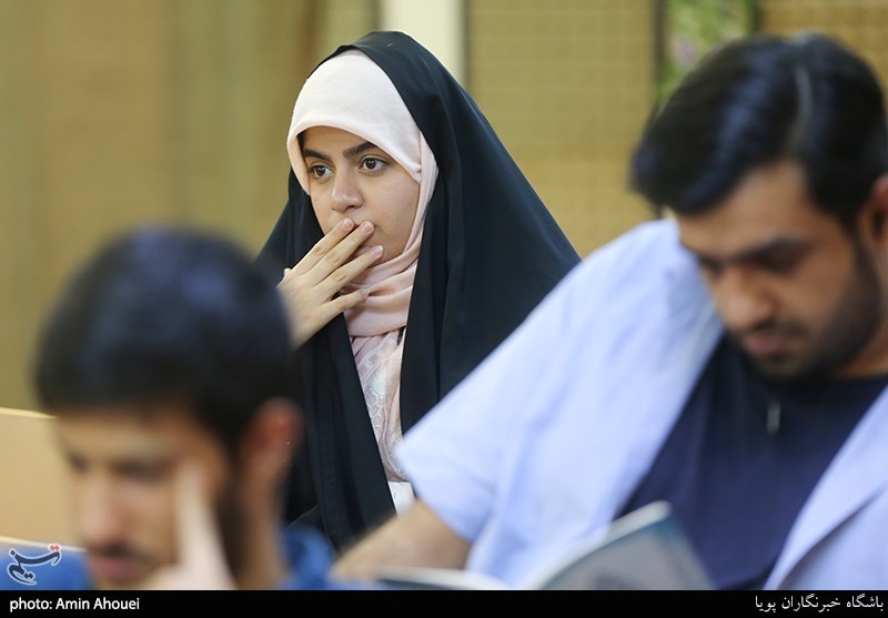 نشست نقد و بررسی کتاب تازه(از گریه در فراق)