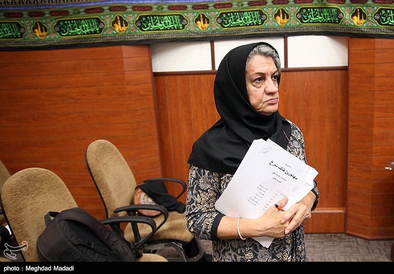 پشت صحنه نمایش رادیویی مهاجرین خاک سرخ