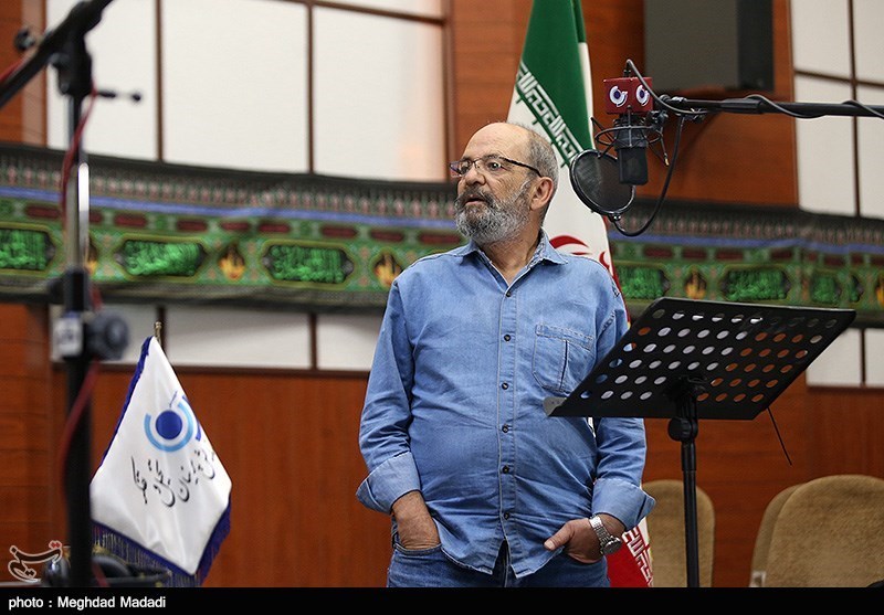 پشت صحنه نمایش رادیویی مهاجرین خاک سرخ