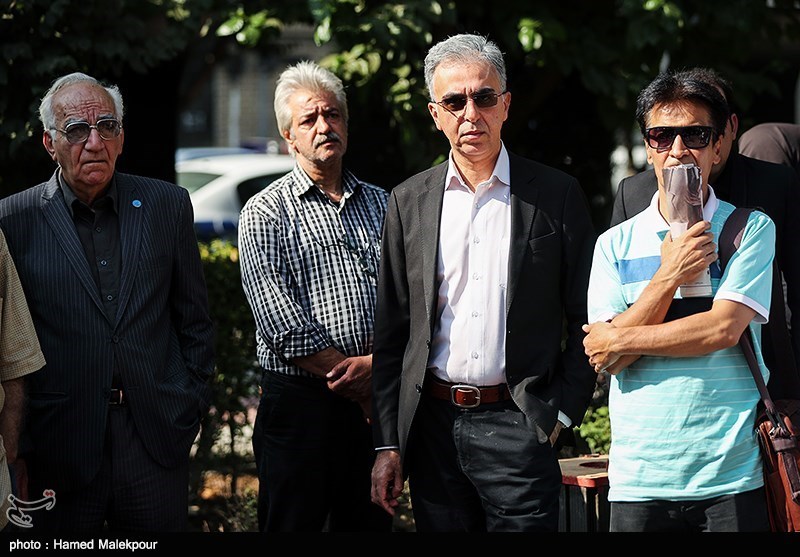 مراسم تشییع پیکر مرحوم داریوش اسدزاده