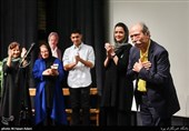 اهدای نشان زنده‌یاد داوود رشیدی به علی نصیریان