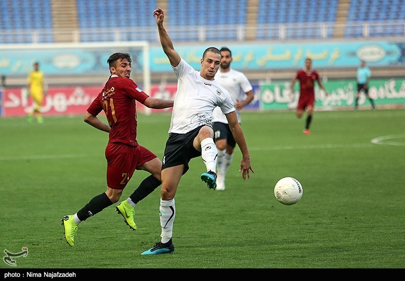 تیم فوتبال پرسپولیس , تیم فوتبال  شاهین شهرداری بوشهر , تیم فوتبال پارس جنوبی‌ جم , لیگ برتر فوتبال , فوتبال , تیم فوتبال استقلال , تیم فوتبال سپاهان اصفهان , شیخ دیاباته , تیم فوتبال ماشین‌سازی تبریز , 