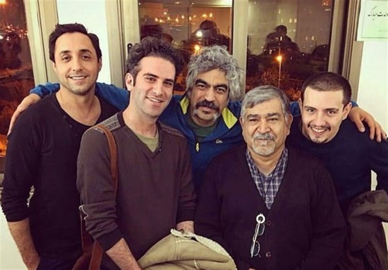 تلویزیون , صدا و سیمای جمهوری اسلامی ایران , سینمای ایران , شبکه های سیمای جمهوری اسلامی ایران , شبکه سه سیما , بازیگران سینما و تلویزیون ایران , کارگردانان سینما و تلویزیون ایران , ادبیات طنز , 