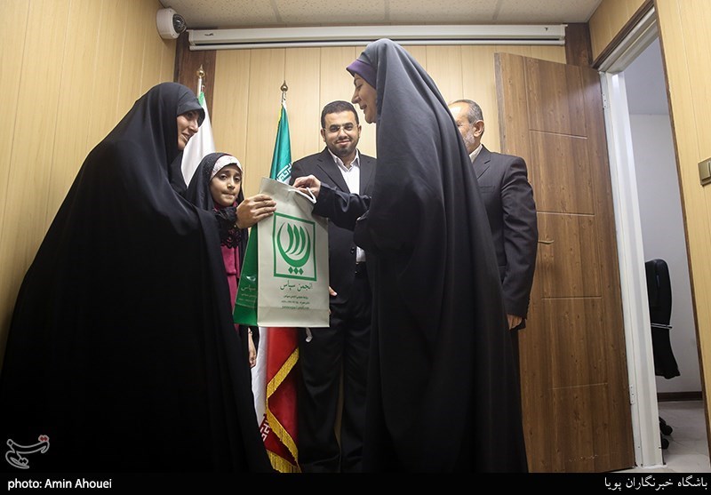 تجلیل از خبرنگاران حوزه ایثار و مقاومت در بزرگداشت انقلاب 21 سپتامبر یمن